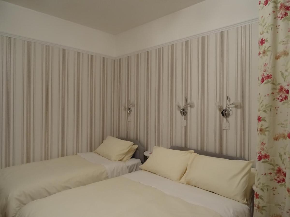 Adam Guest House Perth Bagian luar foto