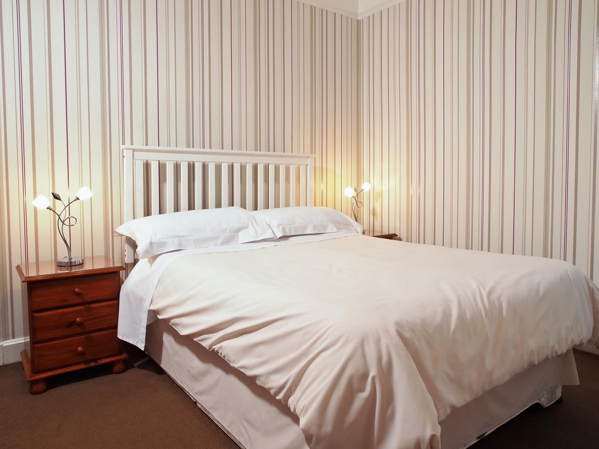 Adam Guest House Perth Bagian luar foto